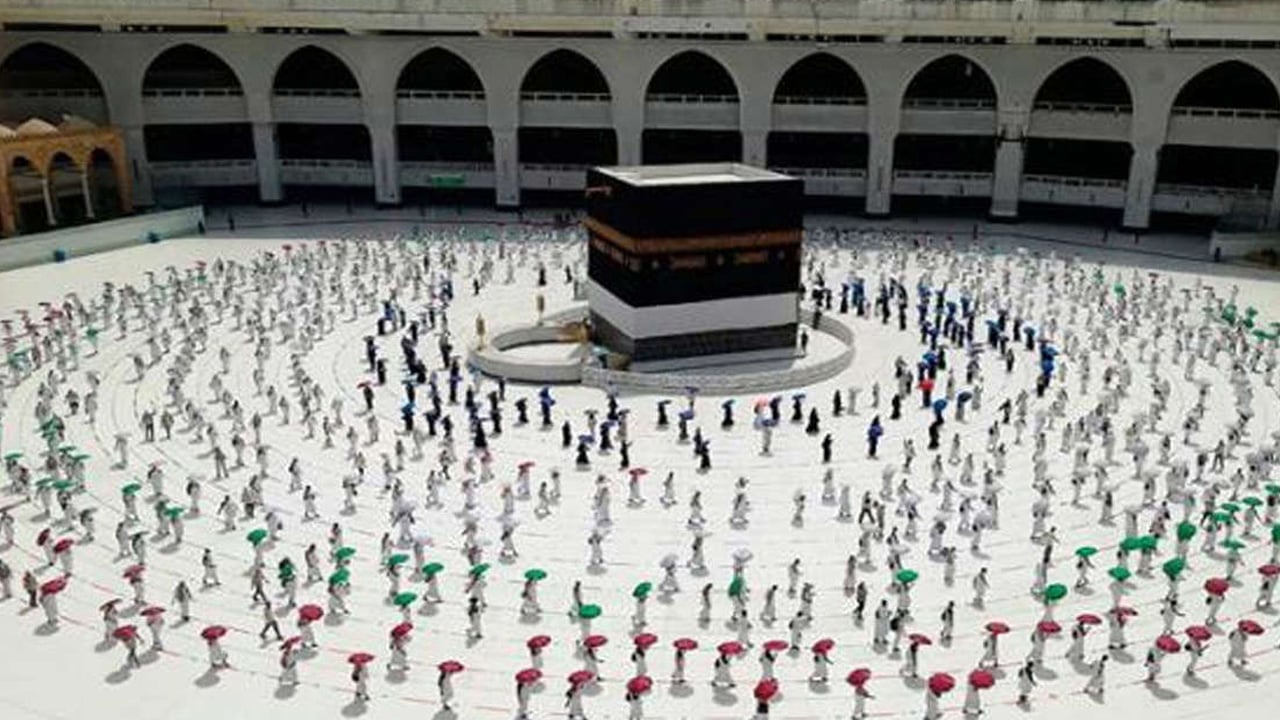 وكيل «الحج»: التقنية سهلت رحلة ضيوف الرحمن.. وإصدار التأشيرة يستغرق 3 دقائق فقط

