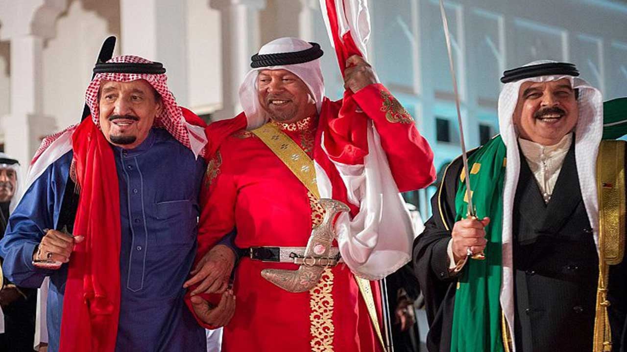 المملكة والبحرين: علاقات أخوية ورؤى موحدة في القضايا المشتركة