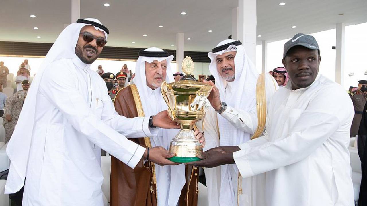 «أيهم عذبة» يحصد كأس خالد الفيصل في ختام روزنامة سباقات الخيل

