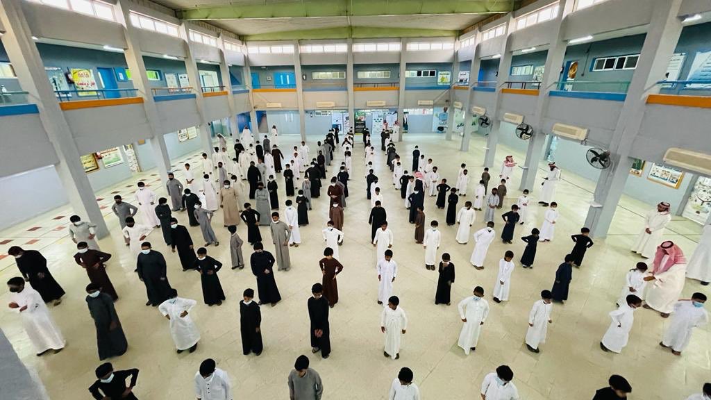 بالصور.. مدارس المملكة تستقبل الطلبة في أول أيام الفصل الدراسي الثالث