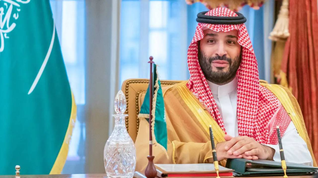 ولي العهد: لا تعجبني الموسيقى العربية الجديدة.. وأفضّل كرة السلة عن القدم لسبب واحد