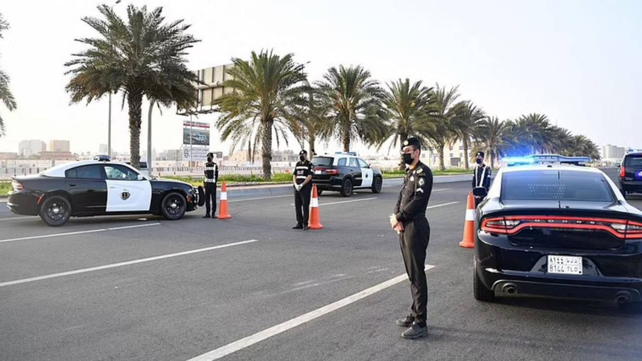 القبض على 3 مواطنين اعتدوا على آخر في مدينة سكاكا


