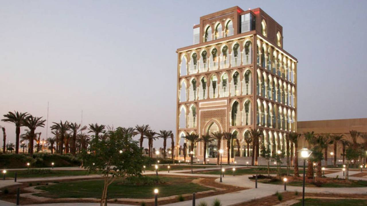 وظائف إدارية وتقنية شاغرة في جامعة الملك سعود للعلوم الصحية
