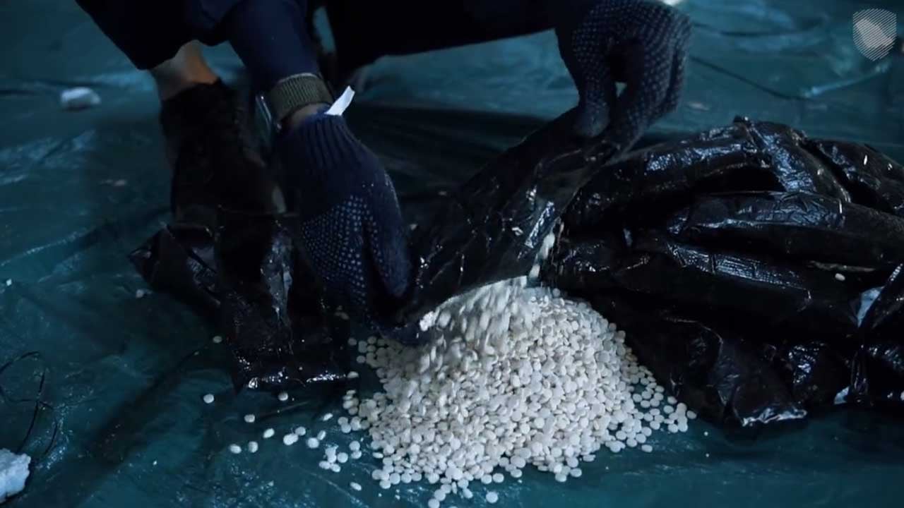 إحباط محاولة تهريب أكثر من 2.2 مليون حبة كبتاجون بميناء جدة
