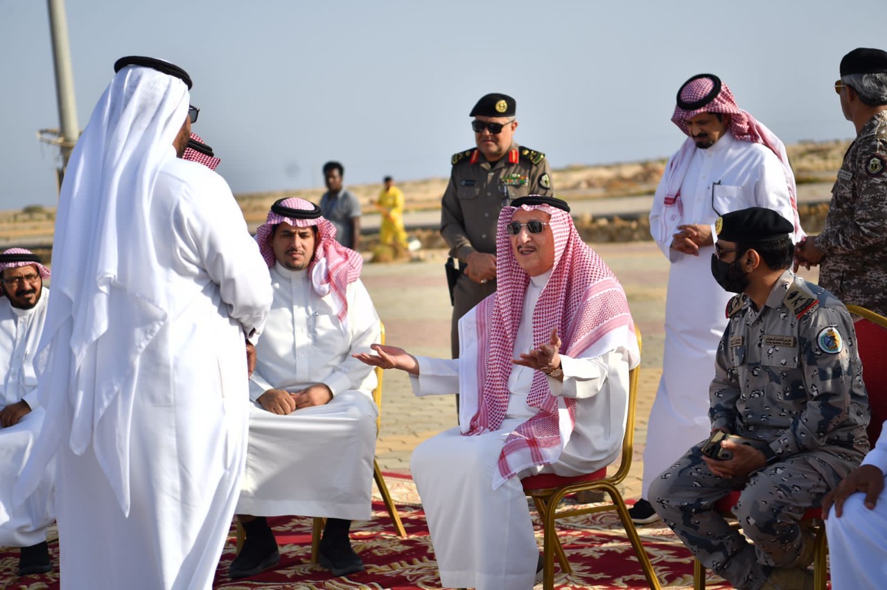 <div class="paragraphs"><p>أمير جازان يتفقد المشاريع التنموية والسياحية بفرسان</p></div>