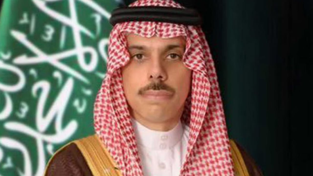 وزير الخارجية يبحث مع نظيره الروسي تطورات الأزمة في أوكرانيا
