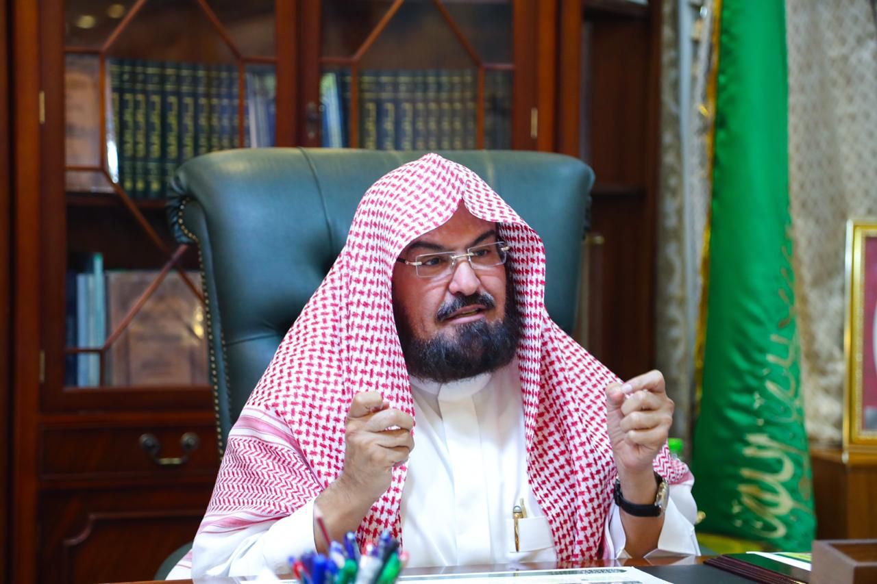 «السديس» يشكر القيادة على العناية والاهتمام بعمارة المسجد النبوي

