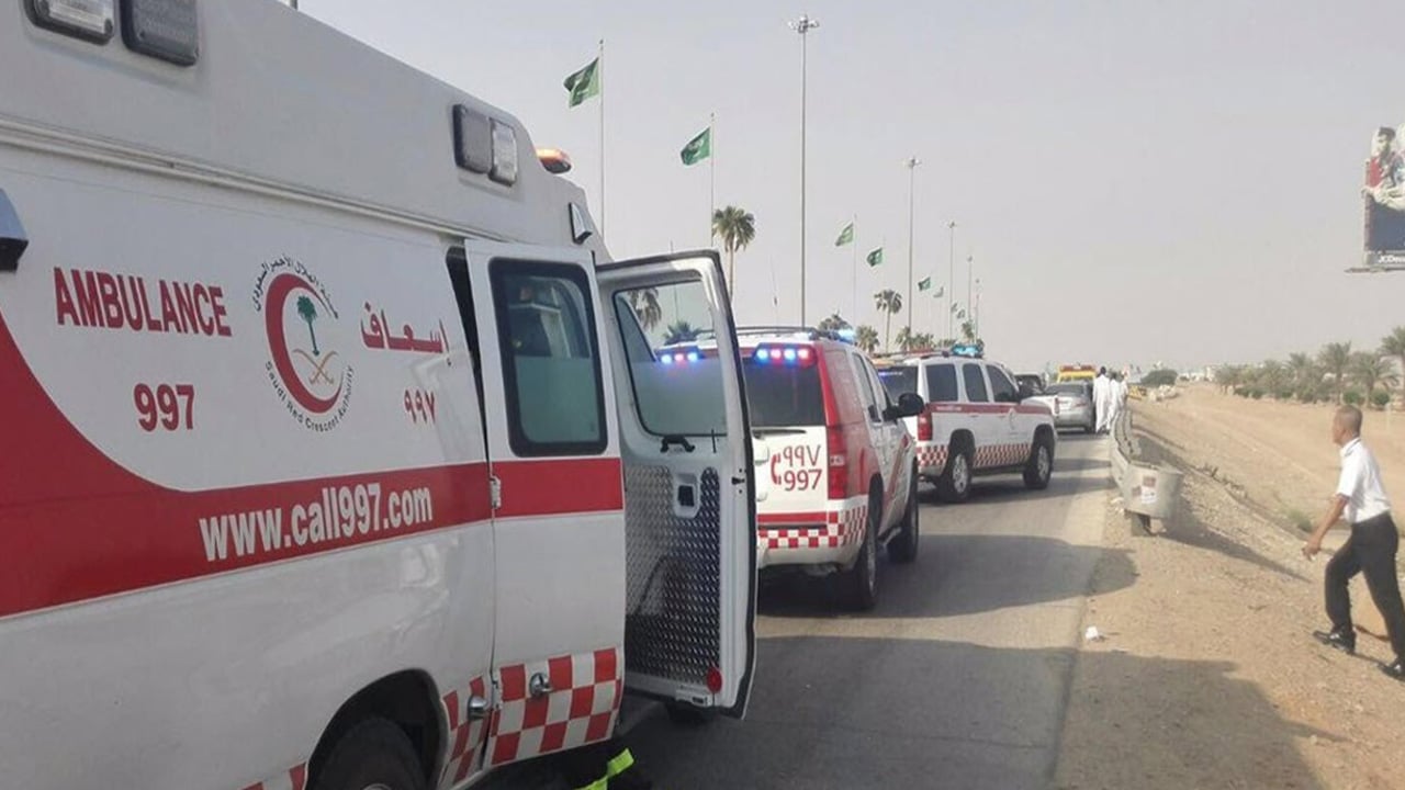 إصابات بحادث مروري لحافلة نقل على طريق مكة- الليث.. وأمن الطرق يتدخل 

