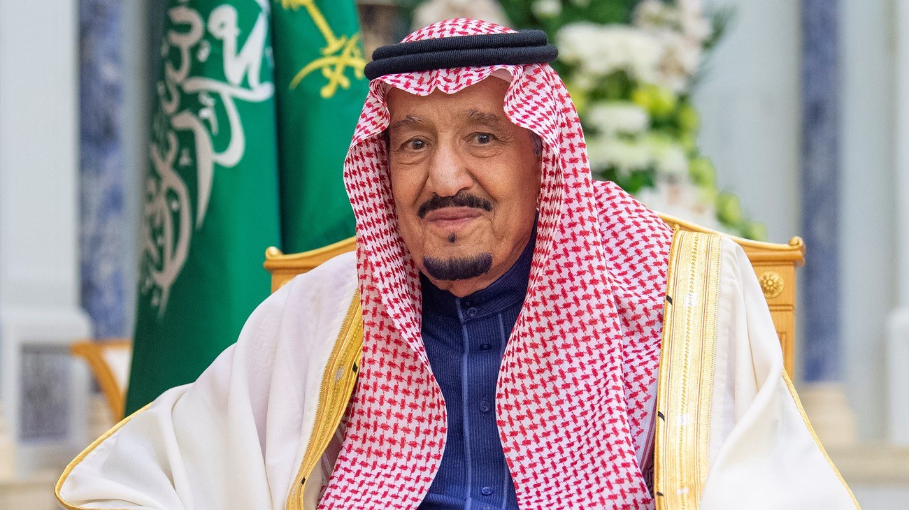 وزير الصحة عن إجراء خادم الحرمين لبعض الفحوصات الطبية: «منه يستمد السعوديين طاقتهم»