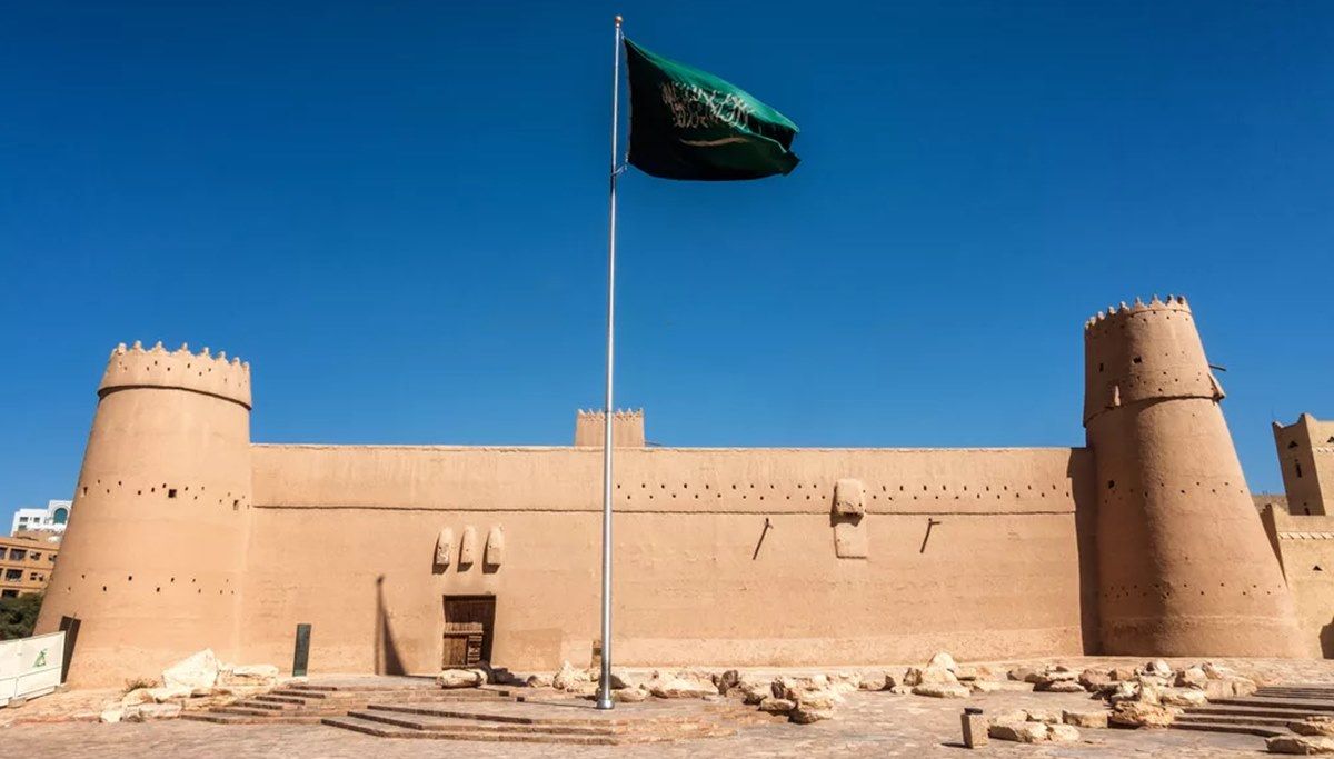 قصر المصمك بالرياض.. رمز تاريخي مخضرم ونقطة الانطلاقة لمسيرة حافلة 


