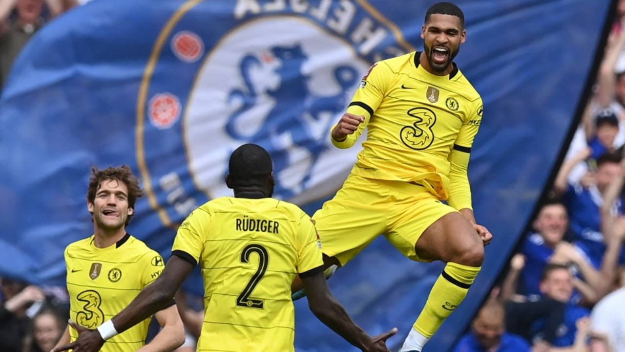 تشيلسي يعبر كريستال بالاس بثنائية ويضرب موعدًا مع ليفربول في نهائي كأس الاتحاد الإنجليزي