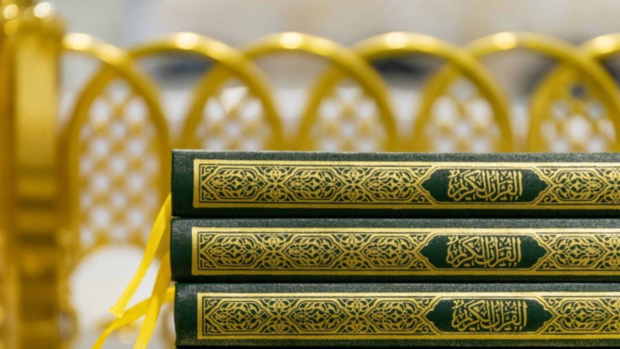 الشؤون الإسلامية: توزيع 300 ألف نسخة من المصاحف الشريفة بالتعاون مع «إحسان»