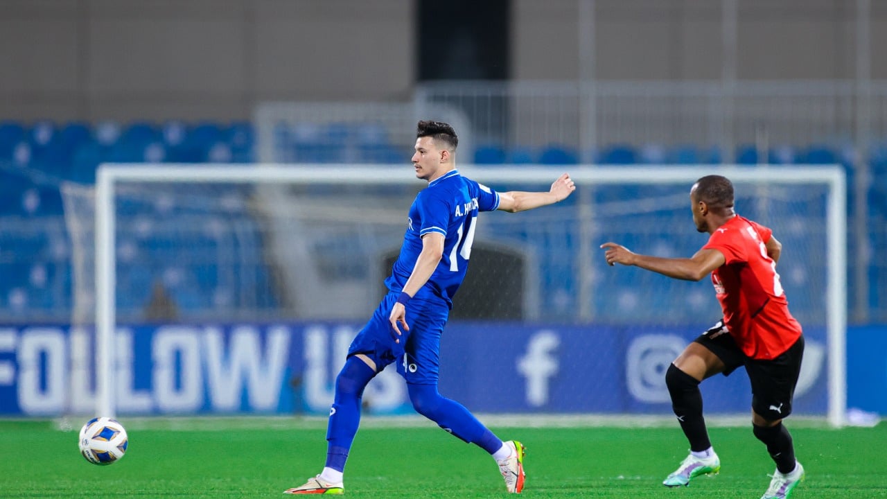 الشوط الأول.. الهلال يحسم نصف المهمة أمام الريان بهدف الحمدان

