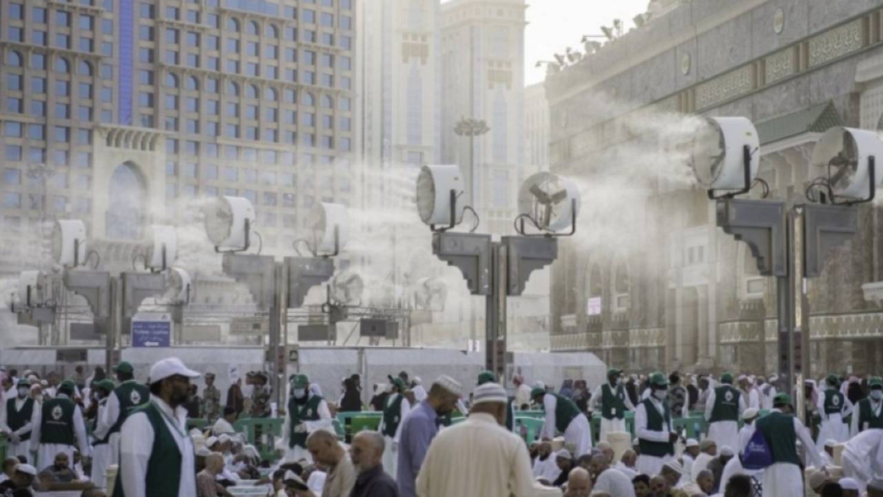 إمارة مكة: تلطيف الأجواء في المسجد الحرام بأكبر محطتي تبريد في العالم