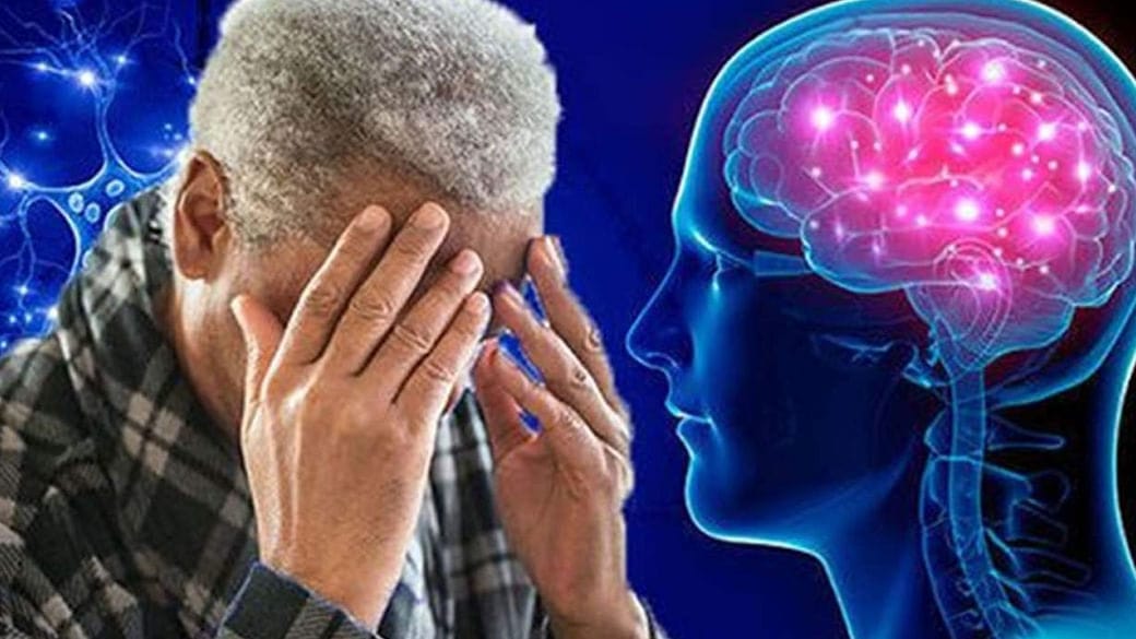 الرغبة بتناول الحلوى علامة لإصابتك بمرض الخرف الجبهي الصدغي.. وهذه أعراضه