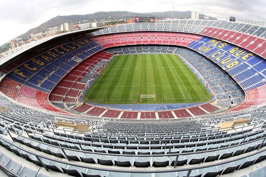 تطوير «كامب نو» يُجبر برشلونة على الانتقال إلى لويس كومبانيس