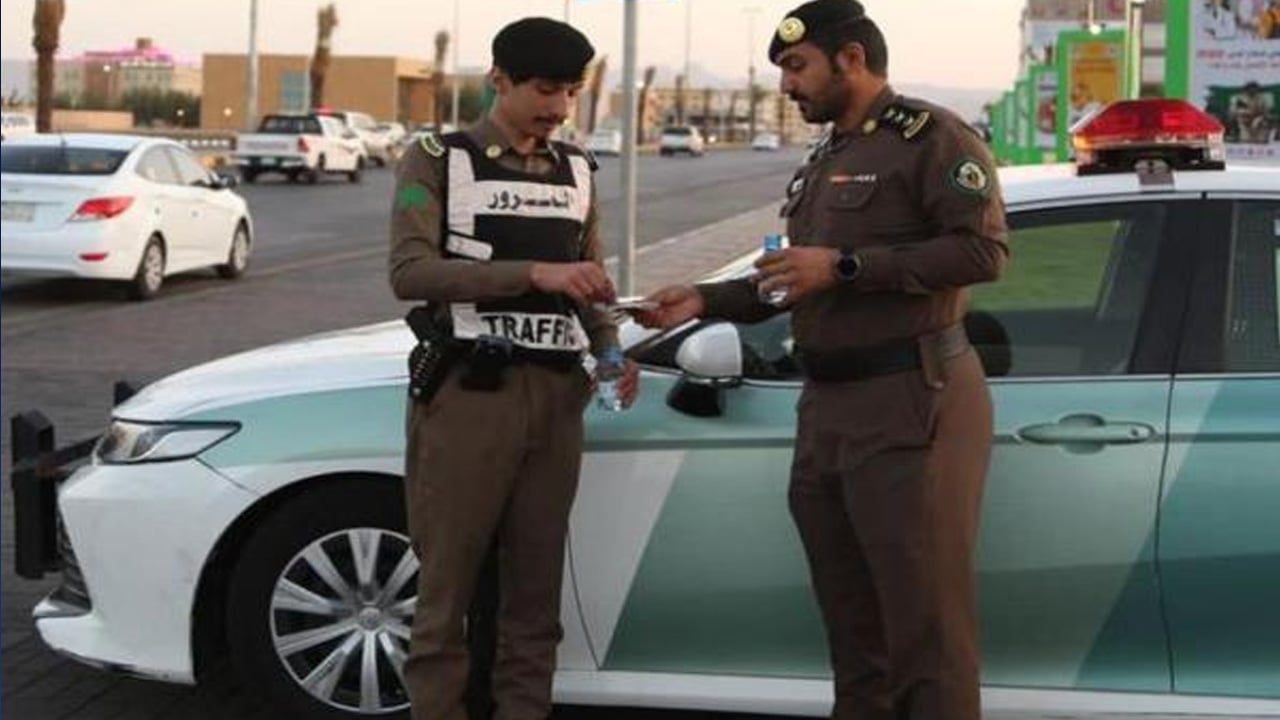 نائب أمير الرياض يؤكد ضرورة تشديد الرقابة المرورية وضبط المخالفين
