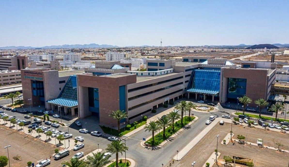 إنهاء معاناة مريض من آلام العصب الخامس استمرت أكثر من 15 عاماً بالمدينة المنورة

