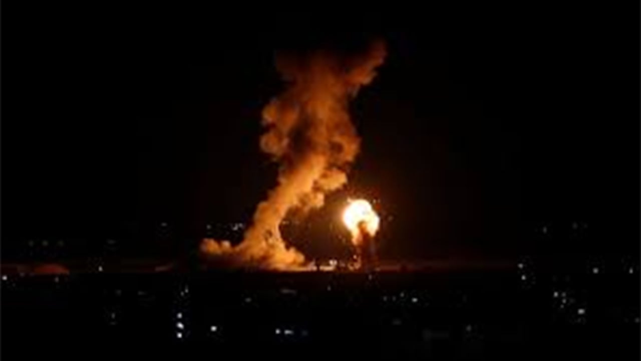 مصدر عسكري سوري: أضرار مادية جراء قصف إسرائيلي على ريف دمشق
