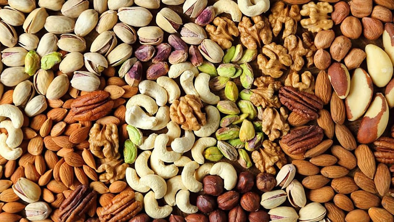 خبراء: المكسرات تحمي من السرطان 
