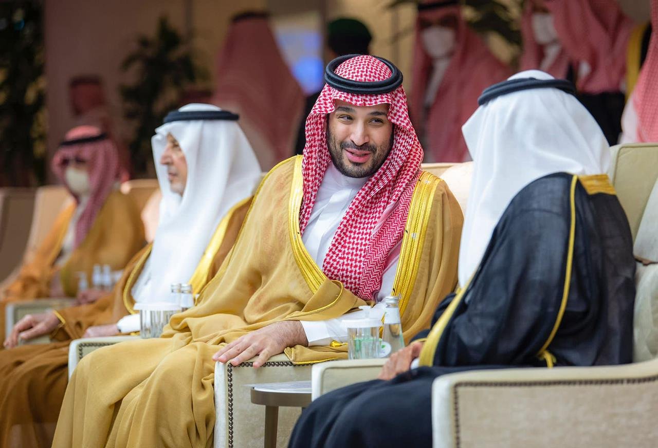 نيابة عن الملك سلمان.. ولي العهد يشرّف نهائي بطولة كأس خادم الحرمين