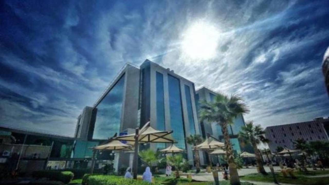 «سعود الطبية» تحذر من التهاب القولون التقرحي: يزيد خطر الإصابة بالسرطان