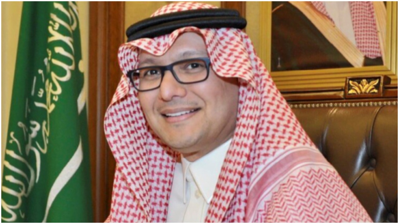 سفير خادم الحرمين الشريفين لدى لبنان يستقبل وجهاء وشيوخ العشائر العربية
