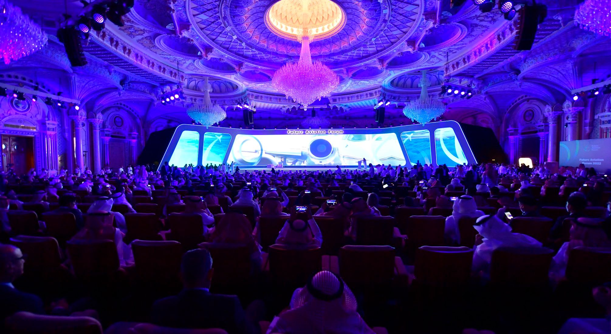 مؤتمر مستقبل الطيران يناقش أهمية الذكاء الاصطناعي لتقليل إجراءات السفر

