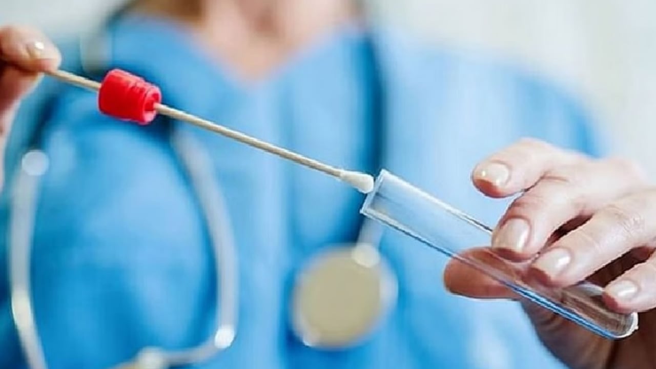 «الغذاء والدواء» الأمريكية: جرعات سنوية محتملة ضد كورونا مع لقاح الإنفلونزا
