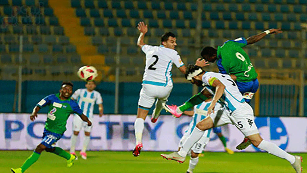 بيراميدز يهزم المقاصة وسموحة يتغلب على الاتحاد السكندري في الدوري المصري 
