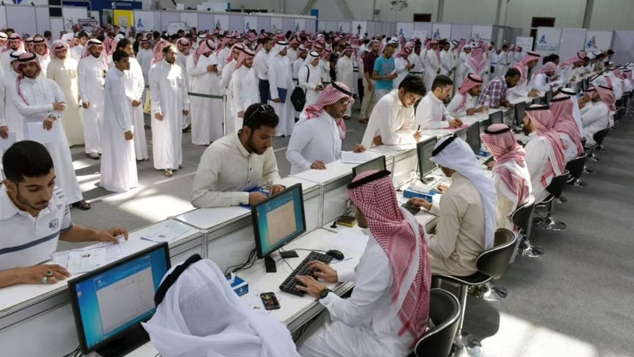 «الصحة» تعلن 250 وظيفة شاغرة للجنسين
