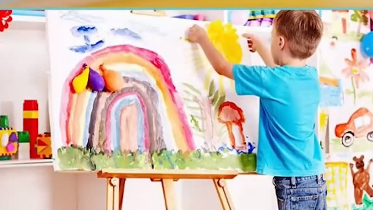 أخصائية نفسية: الرسم والعلاج بالفن يعبر عن مشاعر الطفل ويفرغ طاقته السلبية
