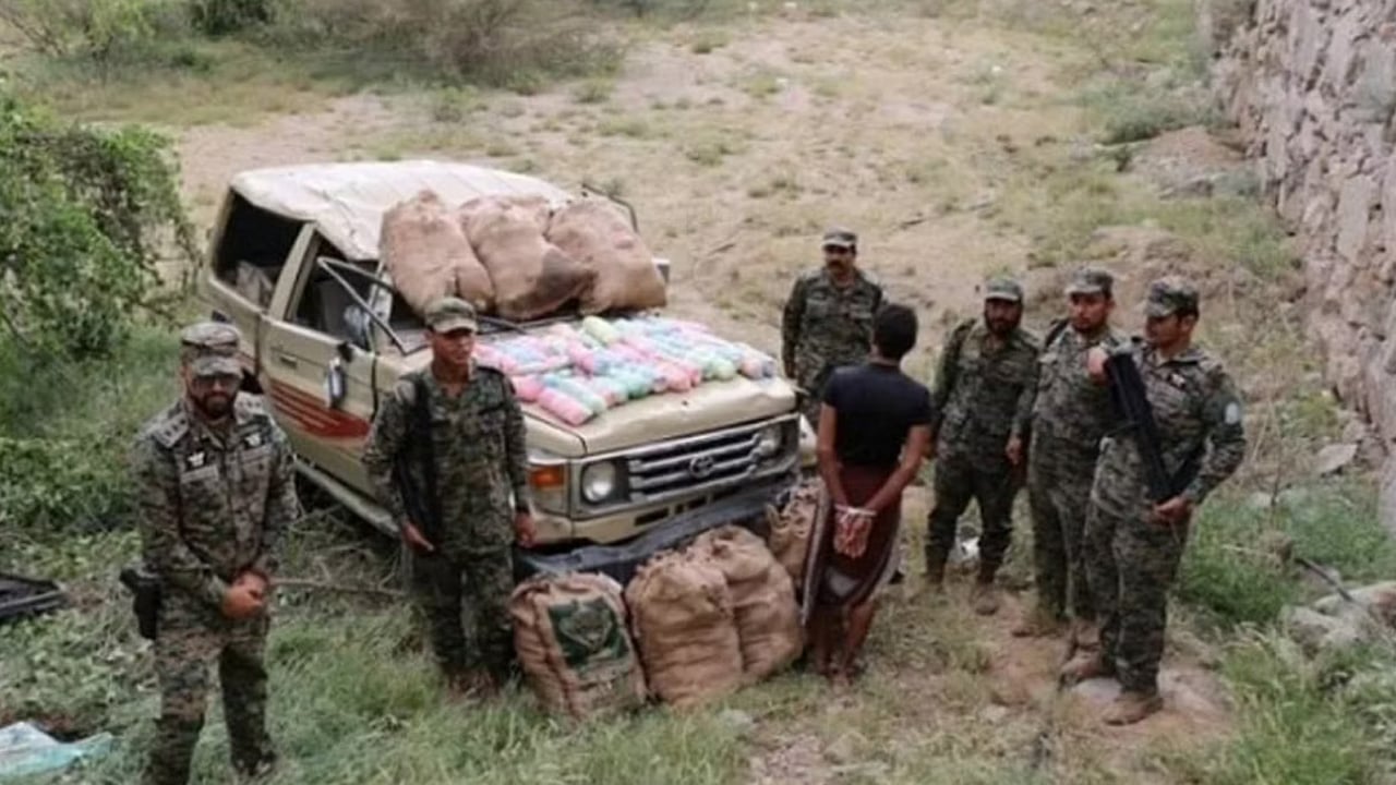 ضبط شخص بحوزته 19 كيلو جرامًا من نبات القات المخدر بجازان
