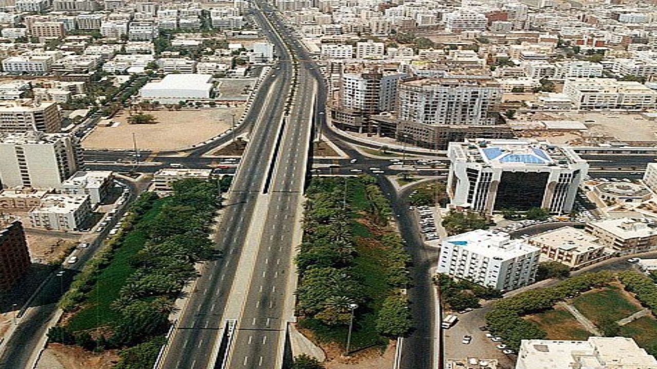 اليوم وغدًا.. محلل طقس يتوقع وصول الحرارة لـ50 مئوية على هذه المناطق

