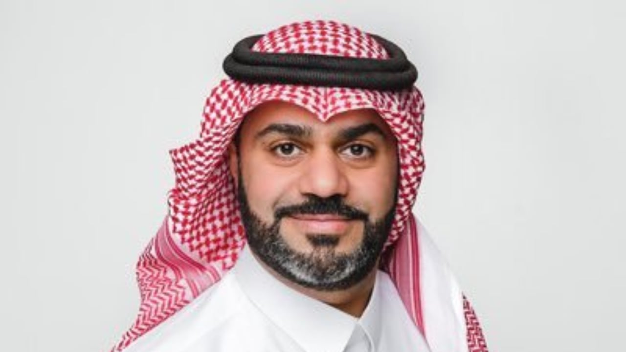 مستشار موارد بشرية يحذر من «حيل أصحاب الأعمال» بشأن تنفيذ قرار توطين 4 مهن 