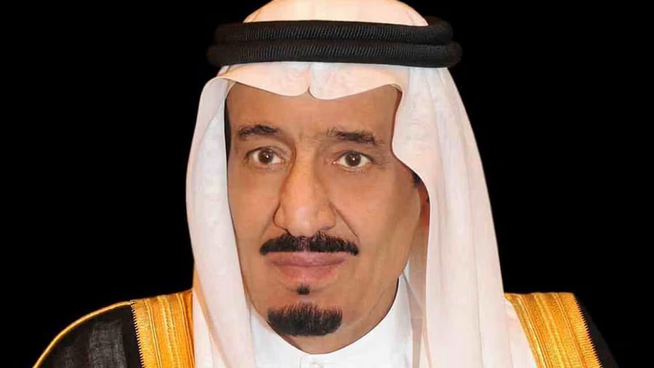 خادم الحرمين يتلقى اتصالًا هاتفيًا من ملك المغرب هنأه خلاله بعيد الفطر 
