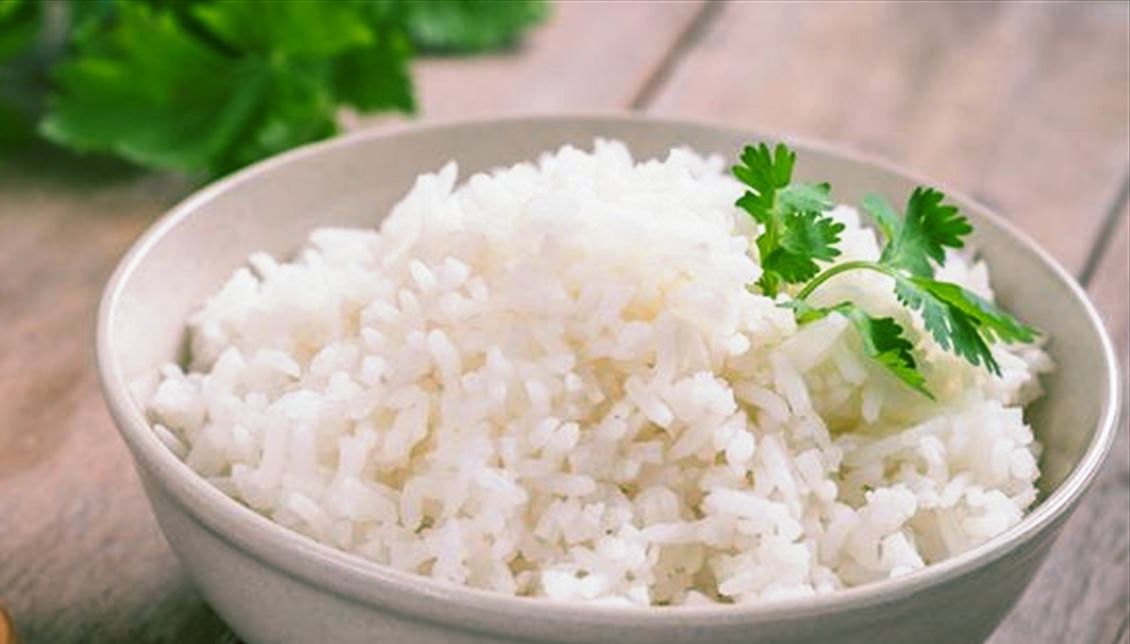 فوائد وأضرار تناول الأرز الأبيض باستمرار
