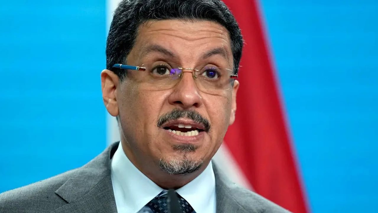 وزير الخارجية اليمني يحذر من مجاعة: الحوثيون يماطلون في رفع الحصار عن تعز
