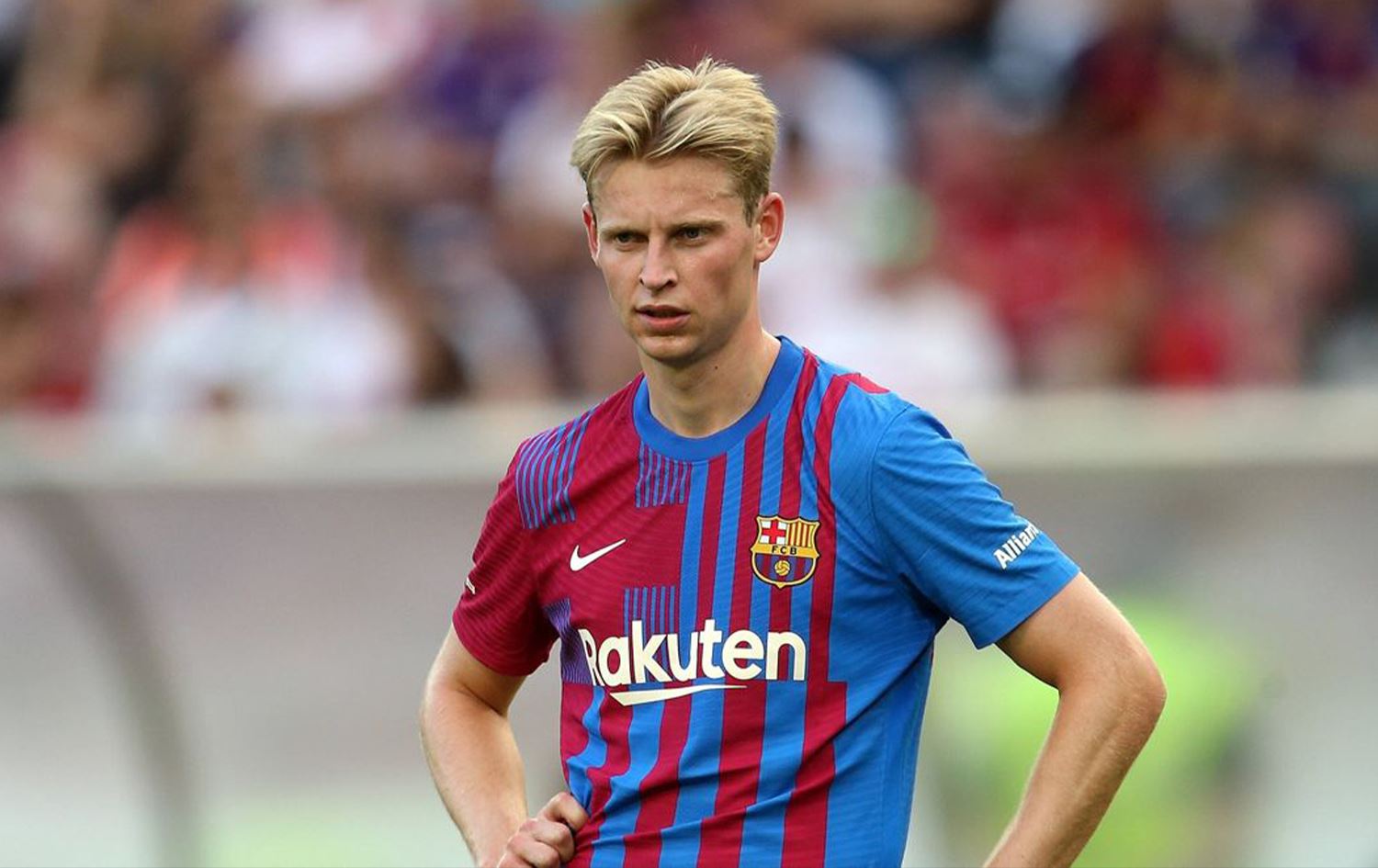 دي يونج يصدم برشلونة ويرفض الرحيل إلى مان يونايتد