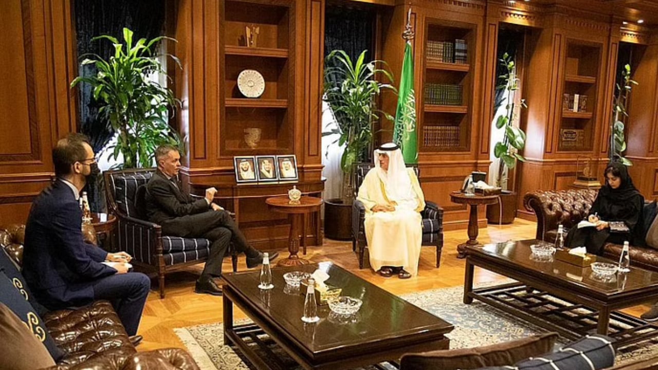 عادل الجبير يودع سفير البرازيل لدى المملكة بمناسبة انتهاء فترة عمله