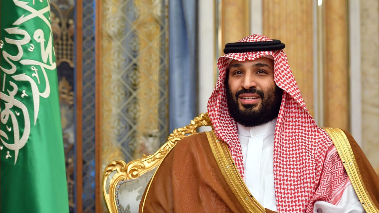 احتفاءً بزيارة الأمير محمد بن سلمان.. سفارة المملكة تطلق هاشتاق «ولي العهد في بلده الثاني مصر»
