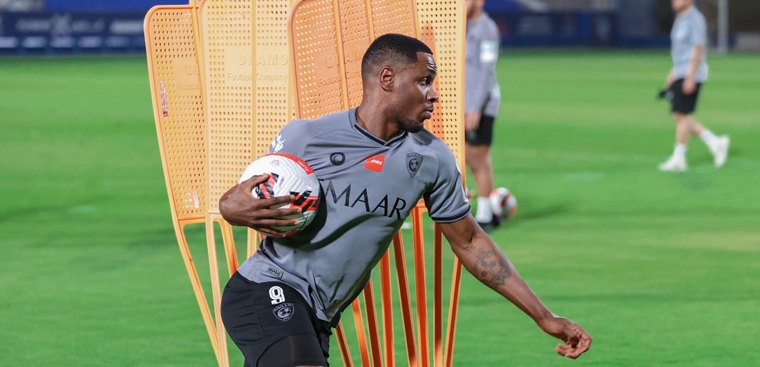 إيجالو يقود كتيبة الهلال نحو التتويج والفيصلي يعزز القطع الدفاعية