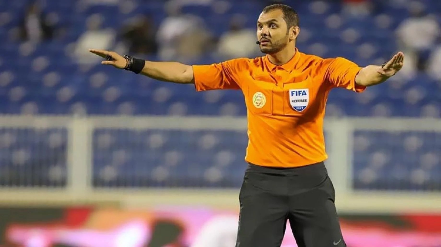 طاقم سعودي يضبط موقعة ماليزيا وتايلاند في كأس آسيا