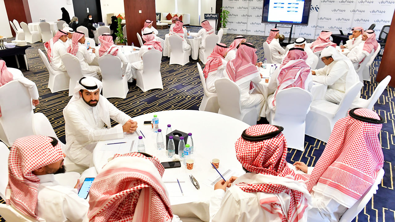 غرفة الرياض تبحث المعوقات وخفض الأسعار بمكاتب الاستقدام
