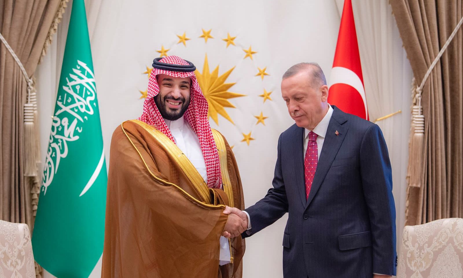 بالفيديو.. وسائل الإعلام التركية بكافة توجهاتها ترحب بزيارة ولي العهد 

