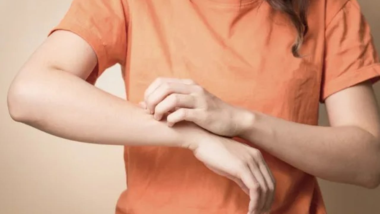 5 علامات للإصابة بالالتهابات الداخلية بعد سن الخمسين.. احذرها
