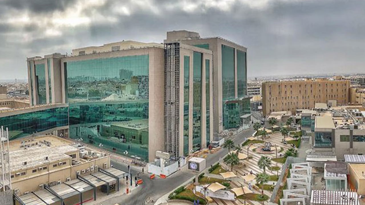 تؤثر على العمود الفقري.. «سعود الطبية» تحذر من مضاعفات الصلب المشقوق
