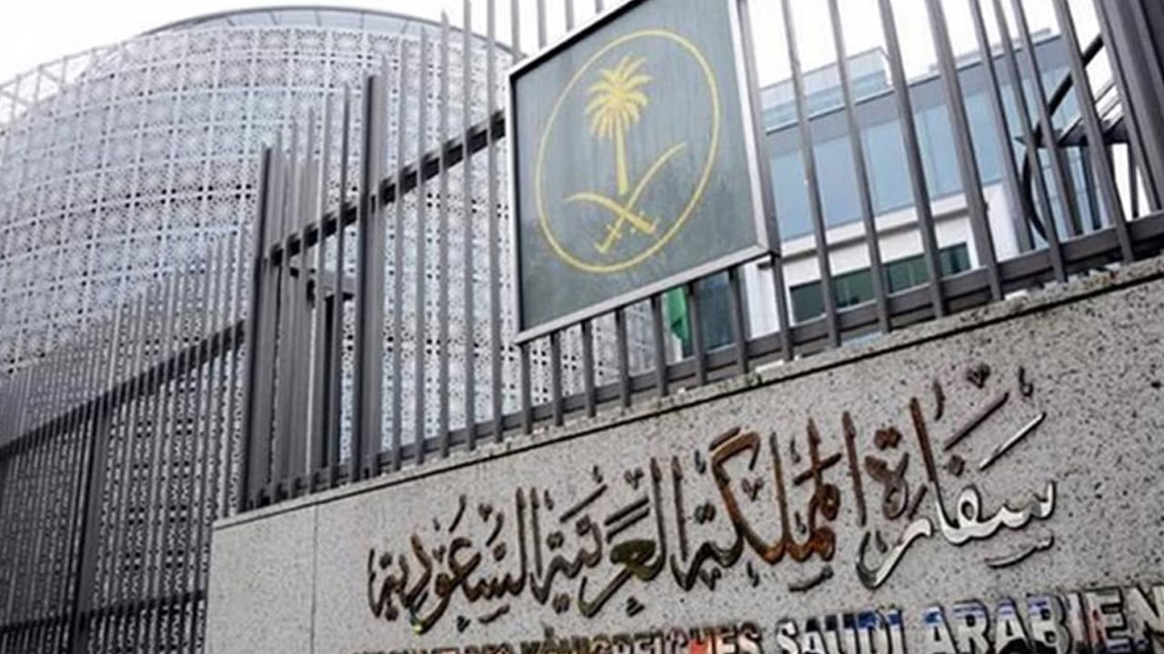 بعد زيارة ولي العهد للقاهرة.. سفارة المملكة تعيد التذكير بموقف الملك سعود تجاه مصر (فيديو)
