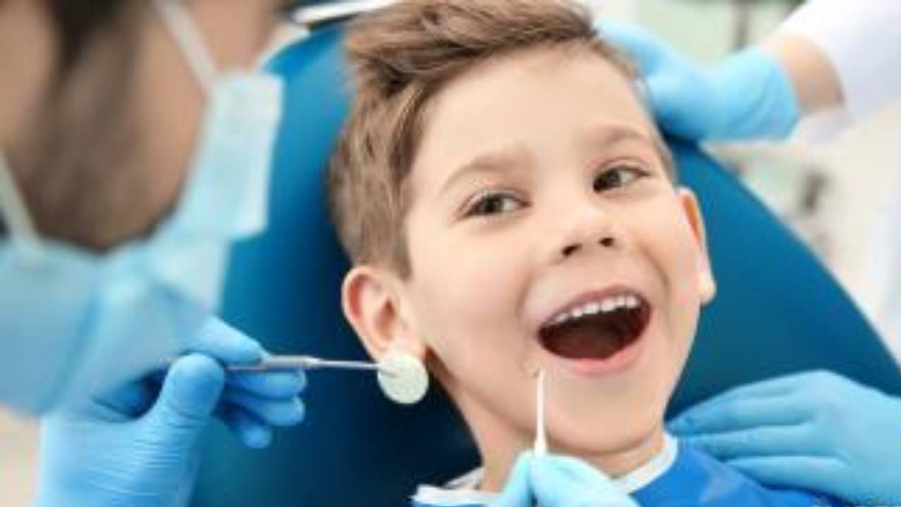 أبرزها المكسرات.. أطعمة تساهم في الحفاظ على صحة الأسنان