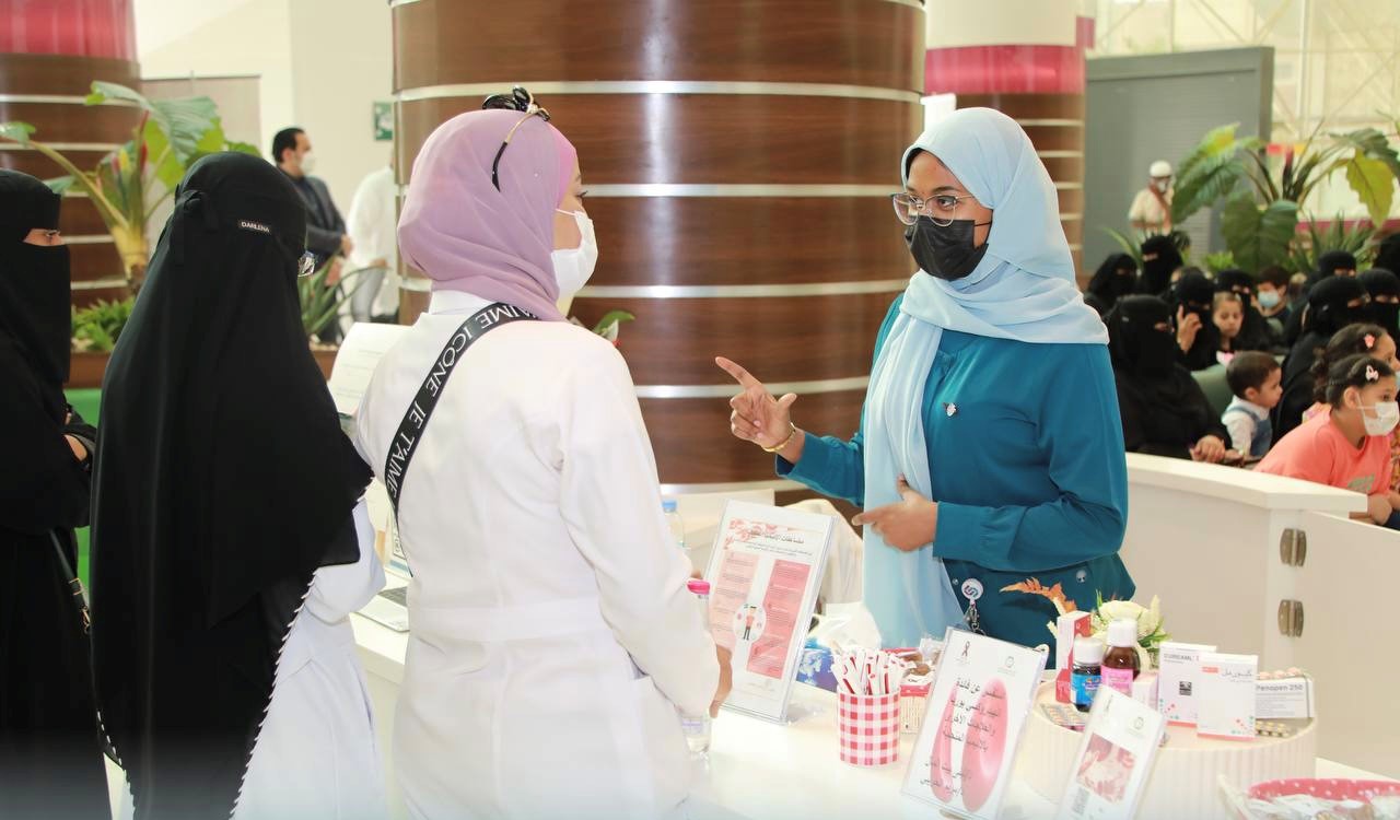 «سعود الطبية» توعي المجتمع بالأنيميا المنجلية

